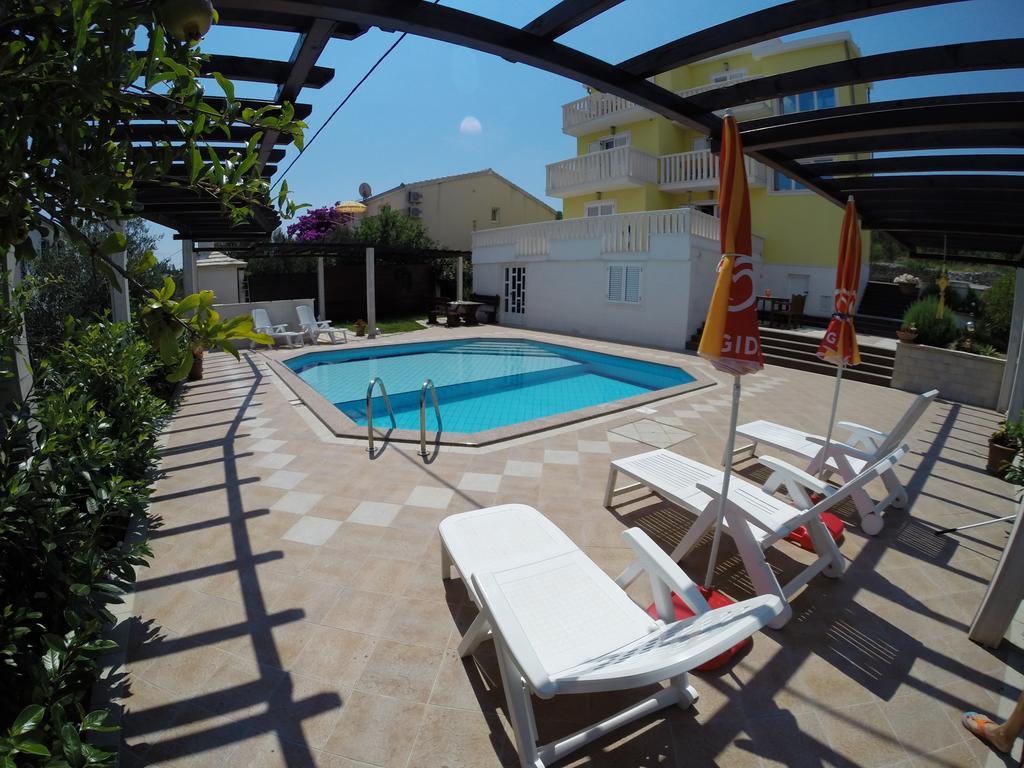 Apartments Romana Slatine Rom bilde