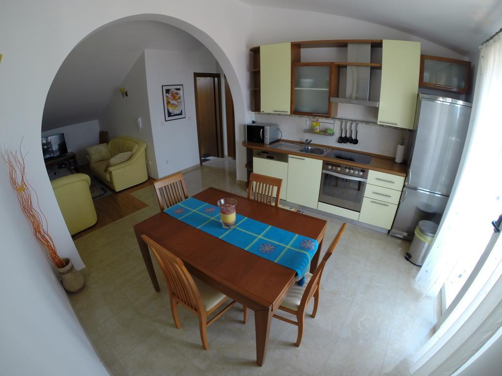Apartments Romana Slatine Rom bilde